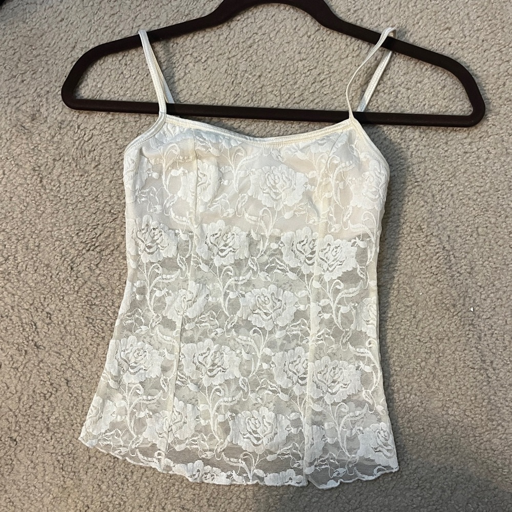 Elegant 90s White Lace Camisole Top